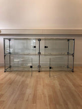 Lade das Bild in den Galerie-Viewer, Sideboard Vitrine
