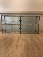 Lade das Bild in den Galerie-Viewer, Sideboard Vitrine
